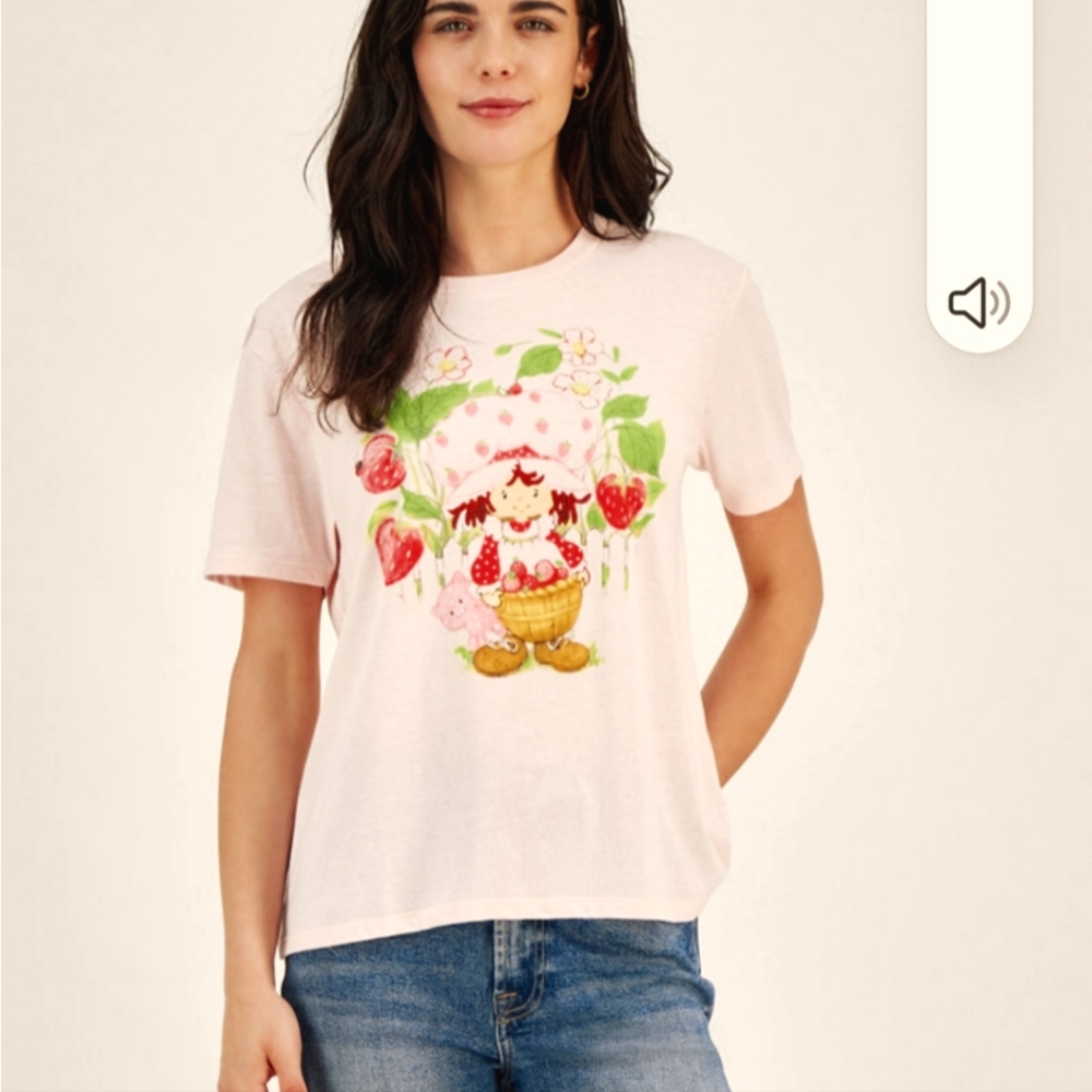 Women's or Junior's tee shirt Strawberry shortcake, new size XL.